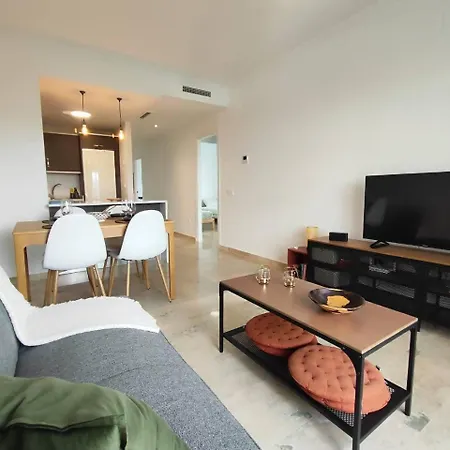 Happy Days Apartment *